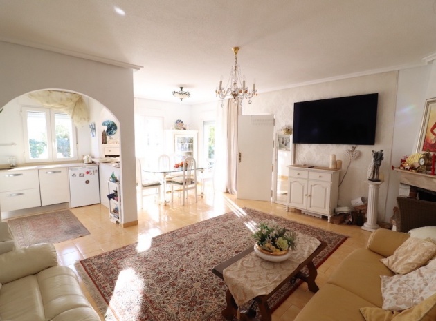 Resale - Villa - La Zenia