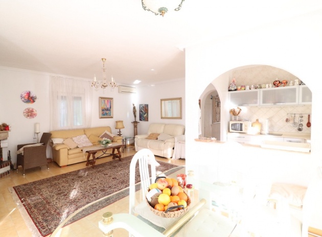 Resale - Villa - La Zenia