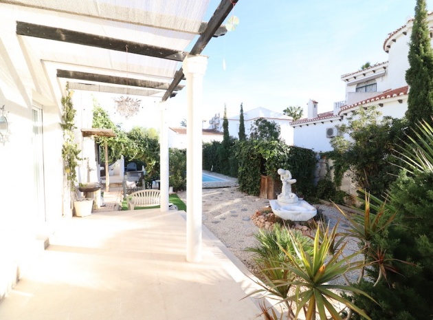 Resale - Villa - La Zenia