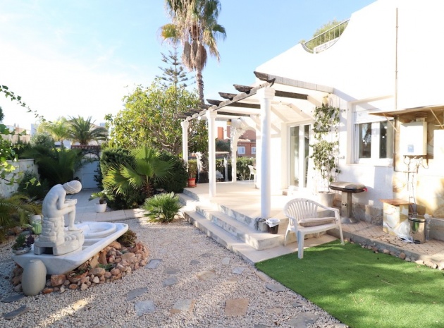 Resale - Villa - La Zenia