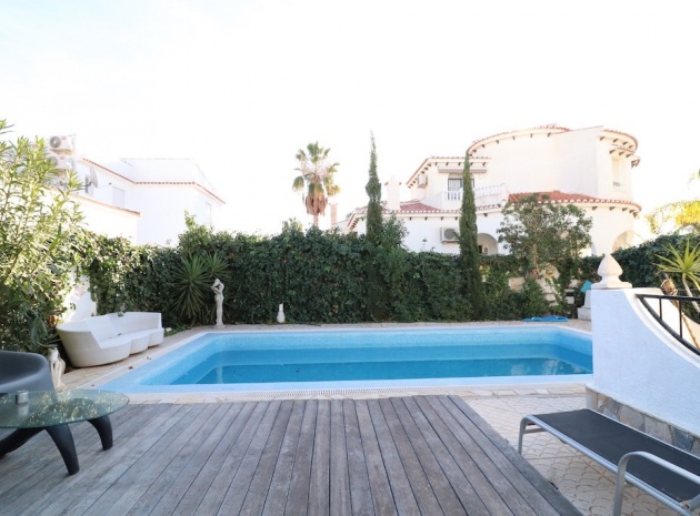 Resale - Villa - La Zenia