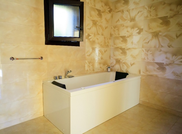 Återförsäljning - Villa - Cabo Roig