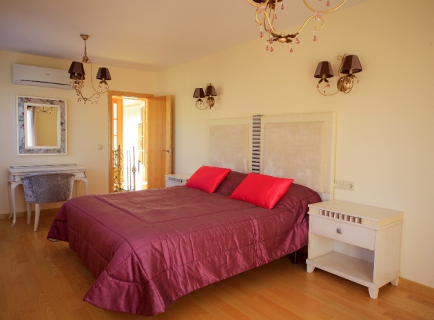 Återförsäljning - Villa - Cabo Roig