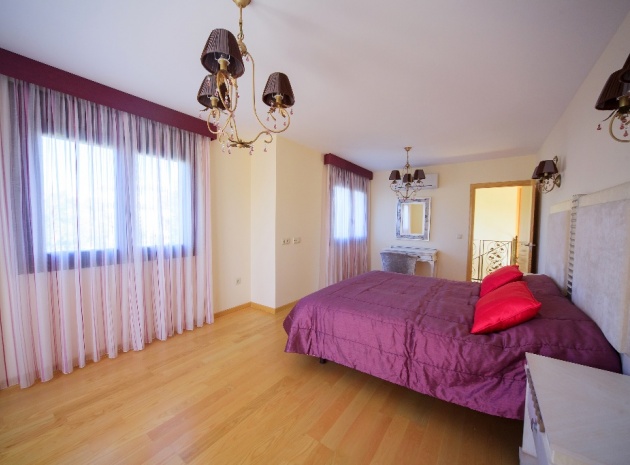 Återförsäljning - Villa - Cabo Roig