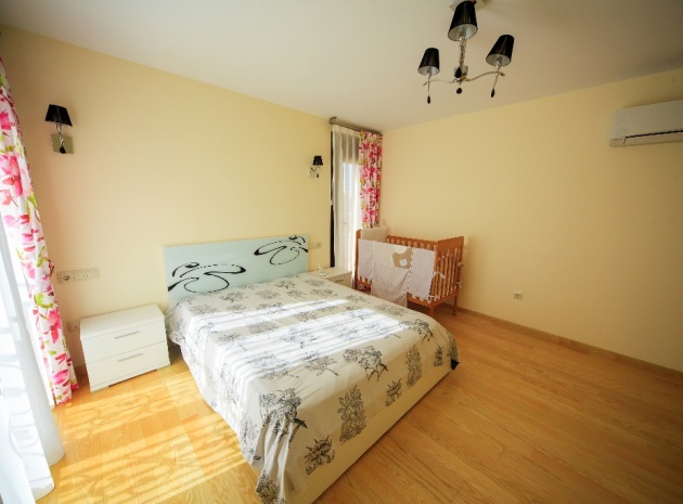 Återförsäljning - Villa - Cabo Roig