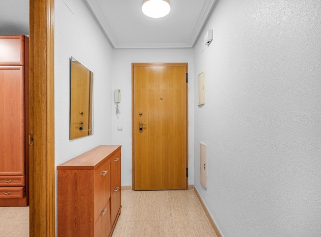 Återförsäljning - Lägenhet - Torrevieja