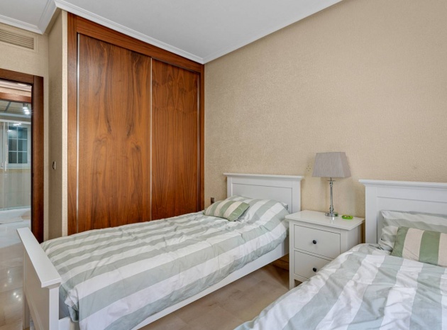 Resale - Apartment - Cabo Roig