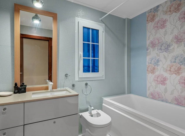 Resale - Apartment - Cabo Roig