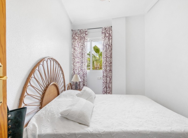 Resale - Apartment - Playa Flamenca - la mirada