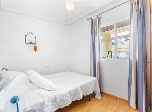 Resale - Apartment - Playa Flamenca - la mirada