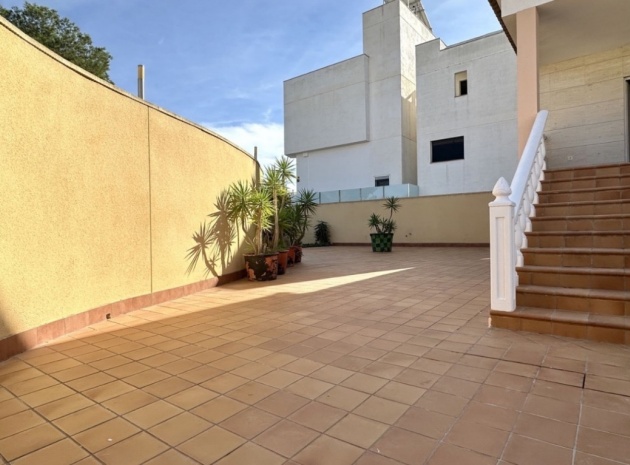 Resale - Villa - Orihuela Costa - Villamartin