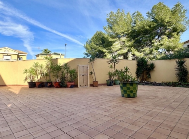 Resale - Villa - Orihuela Costa - Villamartin