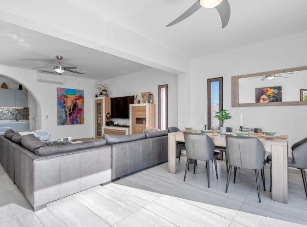 Återförsäljning - Villa - Ciudad Quesada