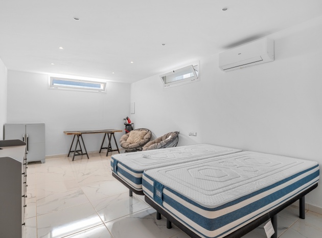 Återförsäljning - Villa - Ciudad Quesada