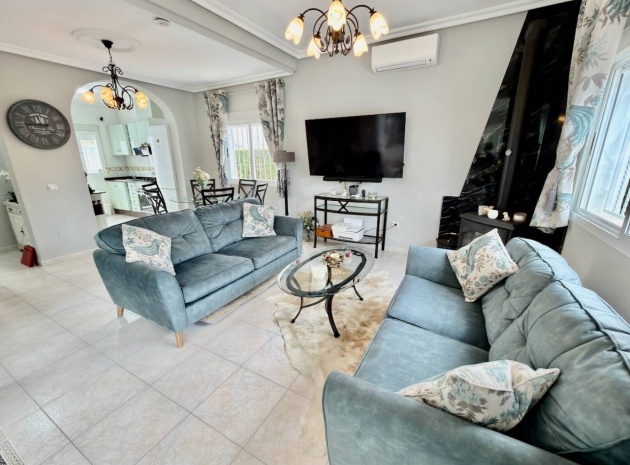 Återförsäljning - Villa - Ciudad Quesada