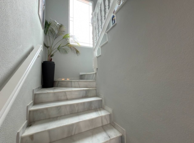 Återförsäljning - Villa - Ciudad Quesada