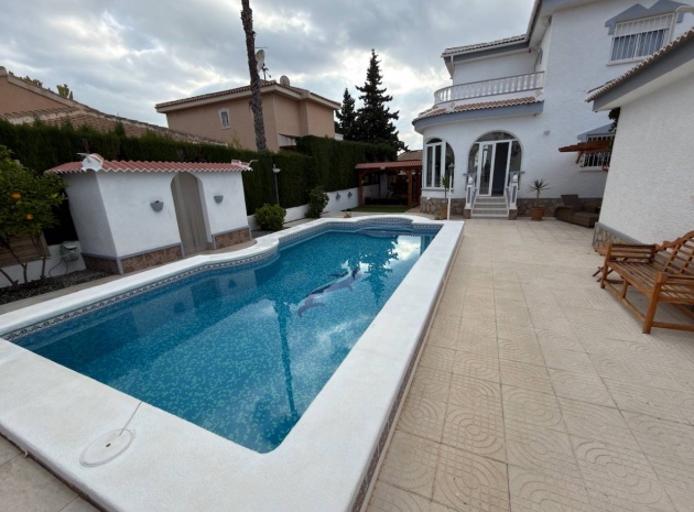 Återförsäljning - Villa - Ciudad Quesada