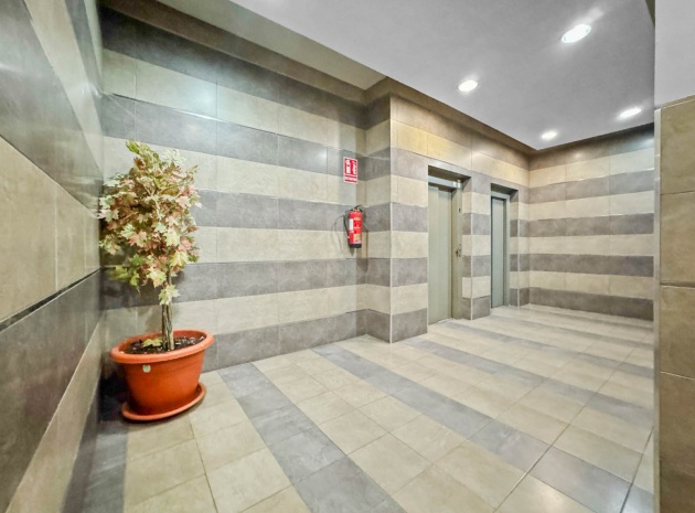 Wiederverkauf - Wohnung - Torrevieja - Beachside Torrevieja