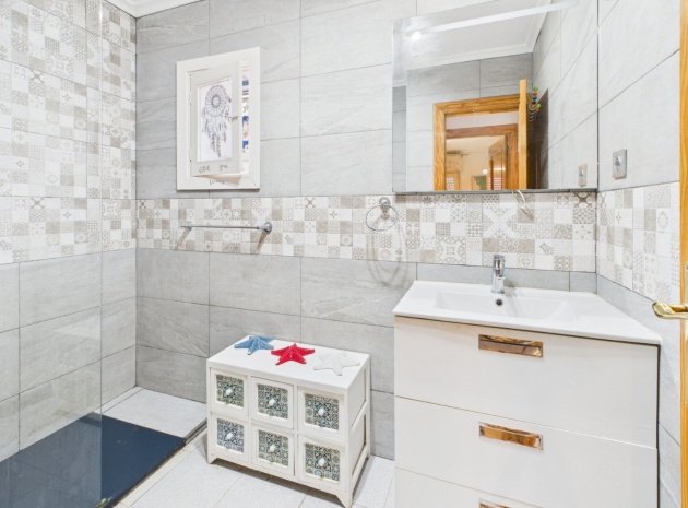 Återförsäljning - Bungalow - Los Alcazares