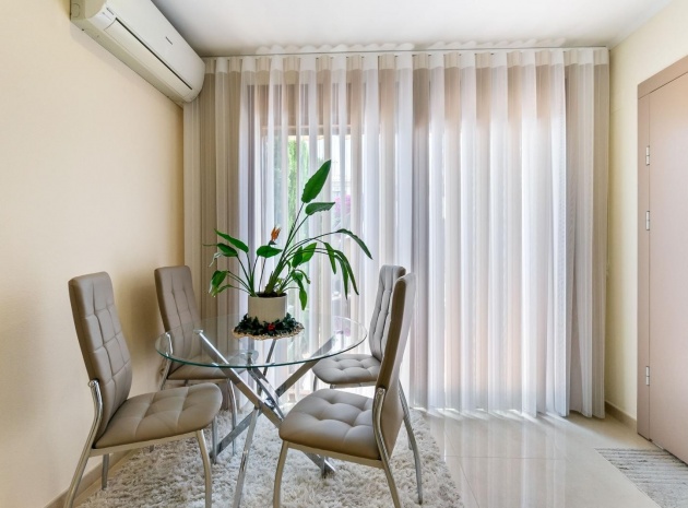 Wiederverkauf - Villa - Torrevieja - Aguas Nuevas