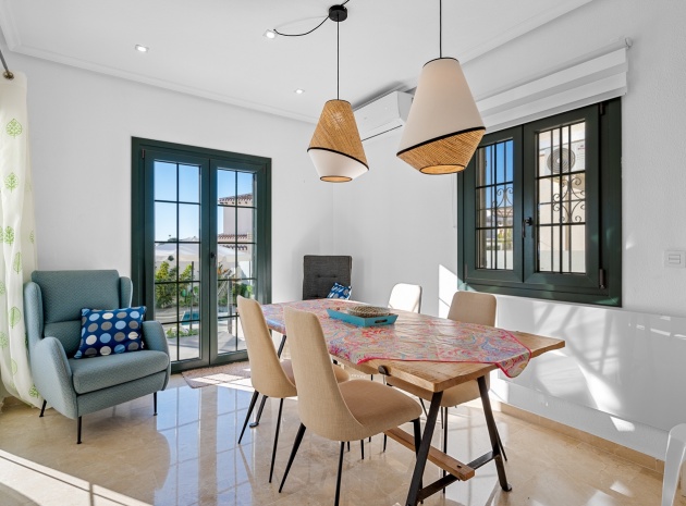 Wederverkoop - Villa - Villamartin - Los Dolses