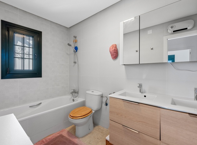 Wederverkoop - Villa - Villamartin - Los Dolses