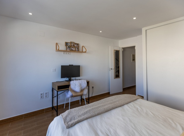 Resale - Townhouse - Torrevieja - Aguas Nuevas