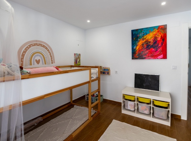 Resale - Townhouse - Torrevieja - Aguas Nuevas