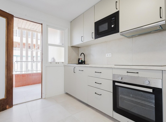 Revente - Appartement - Torrevieja - Beachside Torrevieja