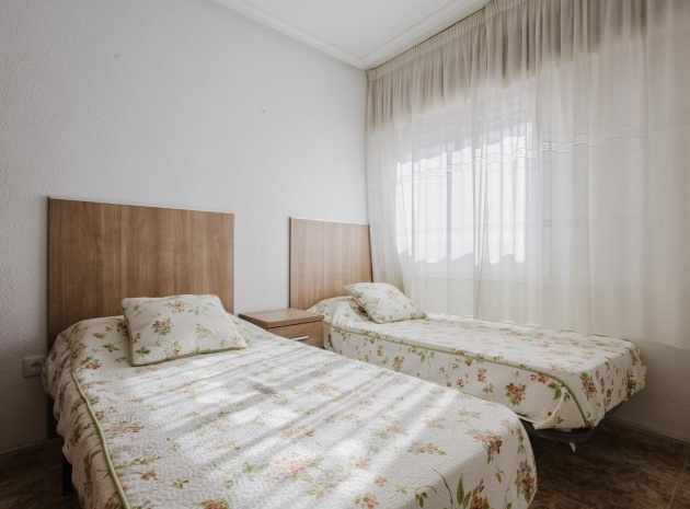 Återförsäljning - Lägenhet - Torrevieja