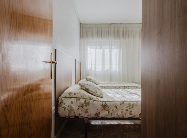 Återförsäljning - Lägenhet - Torrevieja