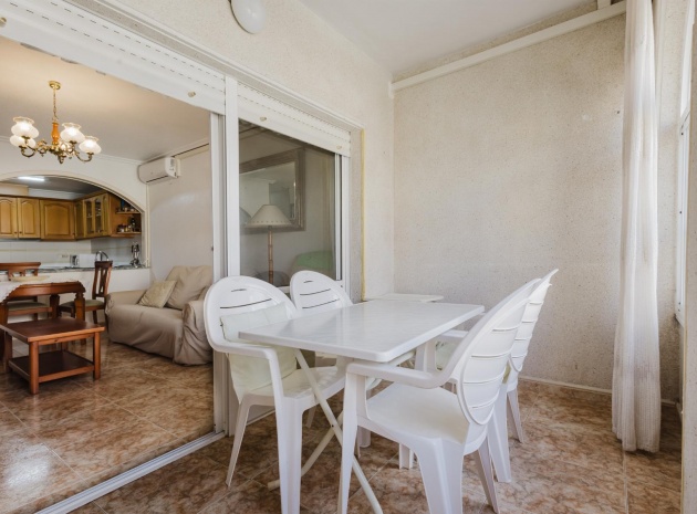 Återförsäljning - Lägenhet - Torrevieja