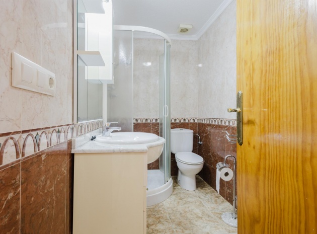 Återförsäljning - Lägenhet - Torrevieja