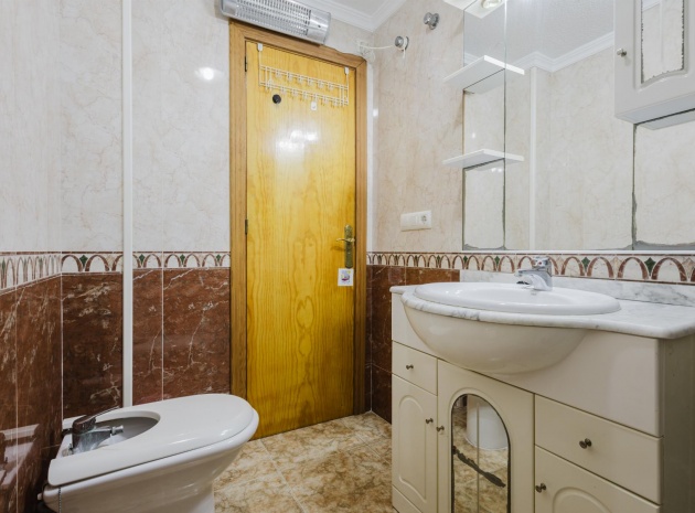 Återförsäljning - Lägenhet - Torrevieja