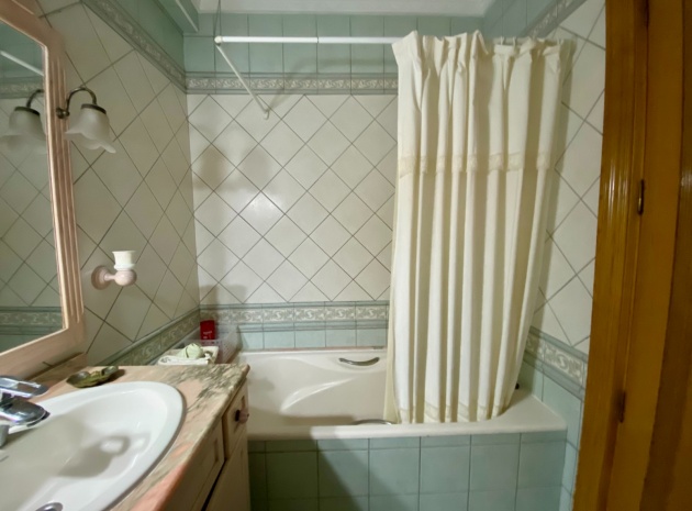 Återförsäljning - Lägenhet - Torrevieja - Playa Del Cura