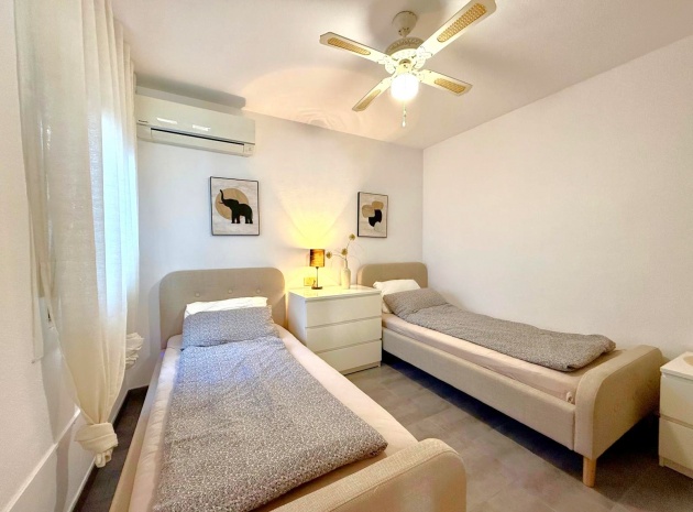 Resale - Townhouse - Villamartin - verdemar