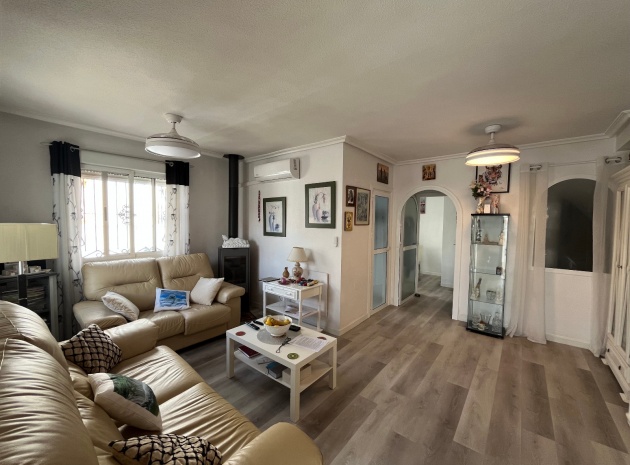 Resale - Villa - Los Montesinos - entre naranjos