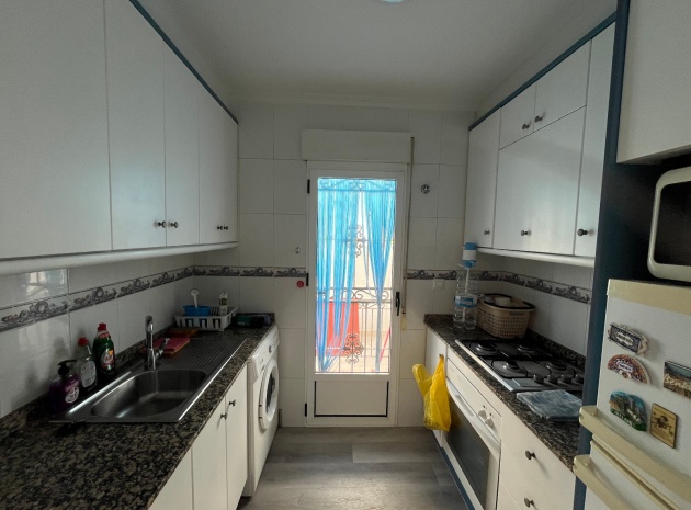 Resale - Villa - Los Montesinos - entre naranjos