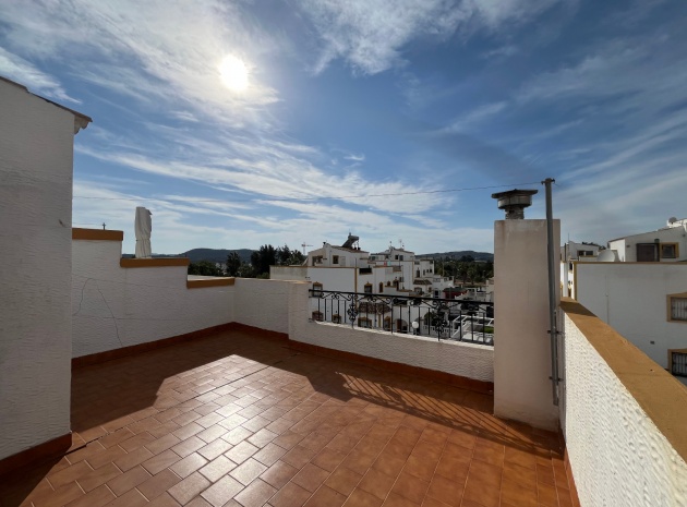 Resale - Villa - Los Montesinos - entre naranjos