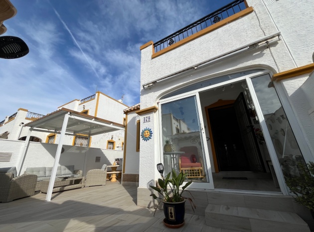 Resale - Villa - Los Montesinos - entre naranjos