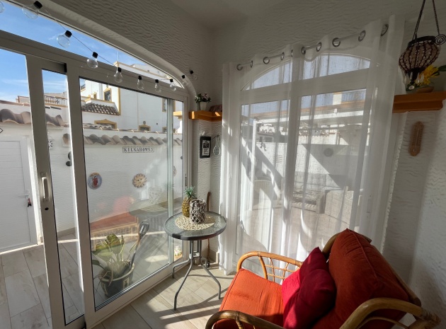 Resale - Villa - Los Montesinos - entre naranjos