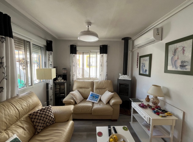 Resale - Villa - Los Montesinos - entre naranjos