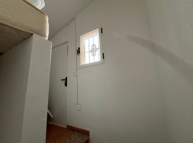 Resale - Villa - Los Montesinos - entre naranjos