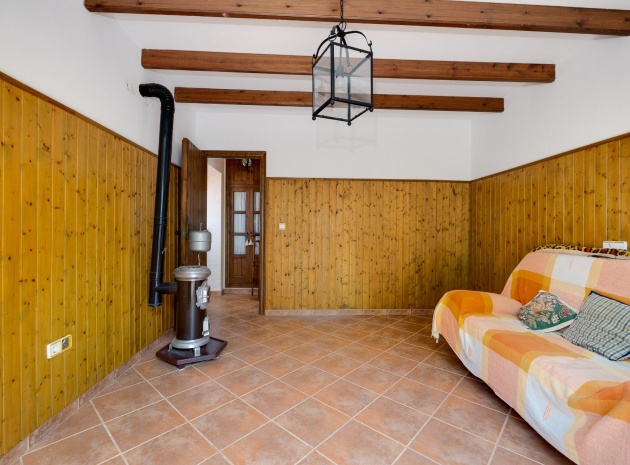 Resale - Villa - San Miguel de Salinas - las comunicaciones