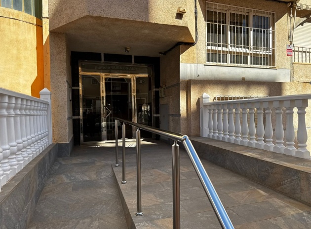 Revente - Appartement - Torrevieja - Punta Prima