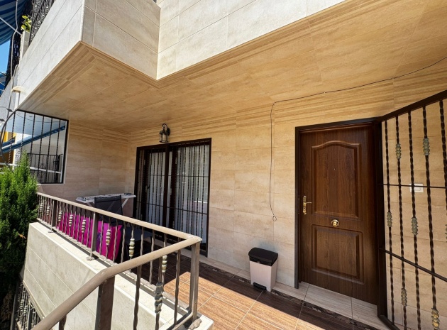 Resale - Townhouse - Punta Prima