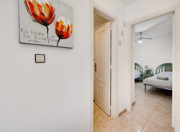 Resale - Apartment - Torrevieja - Carrefour