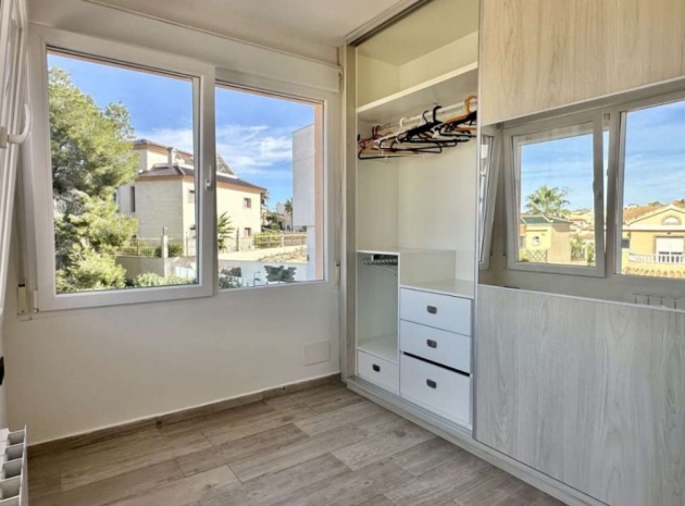 Återförsäljning - Villa - Orihuela - Villamartin