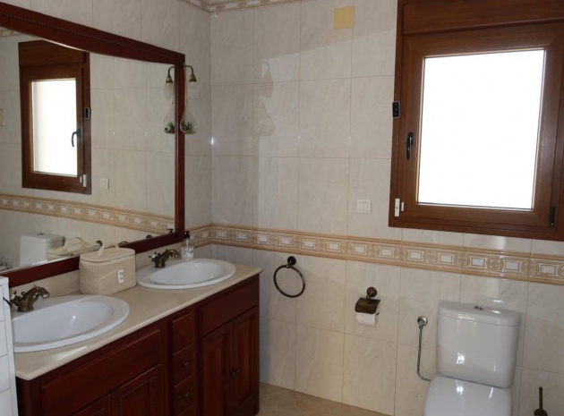 Resale - Villa - Orihuela
