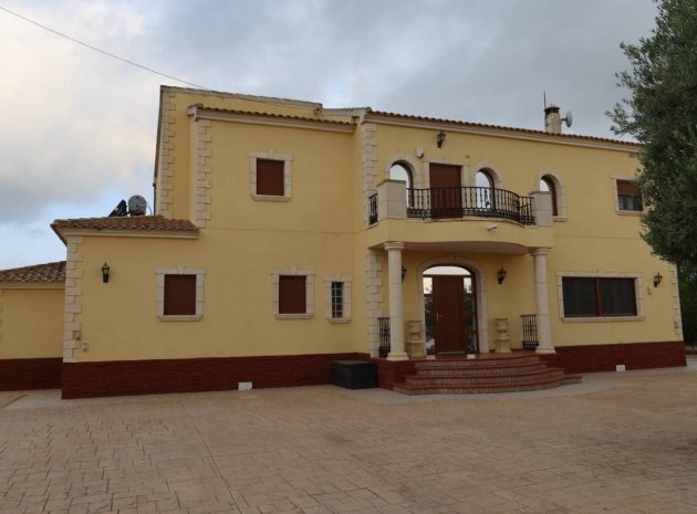 Resale - Villa - Orihuela